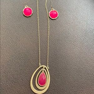 Necklace and earring set